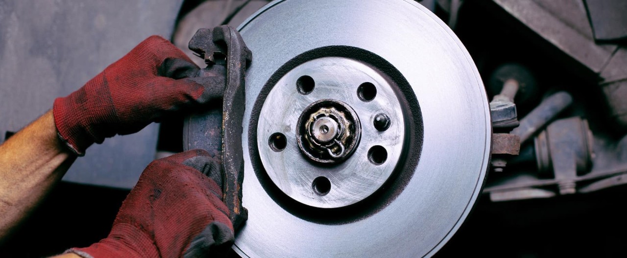 Ceramic vs. Semi Metallic Brake Pads, What?s The Difference?
